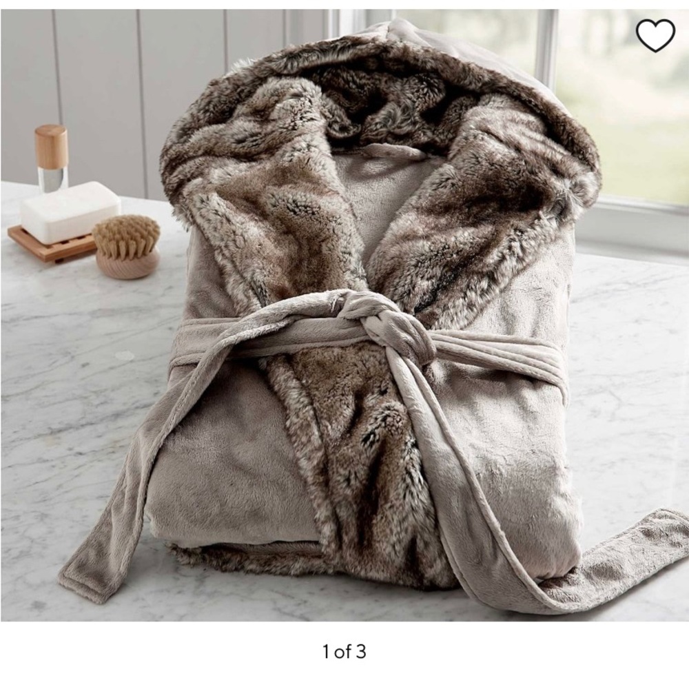BRAND NEW!  Pottery Barn Faux Fur Ombré robe/slipper set - size large